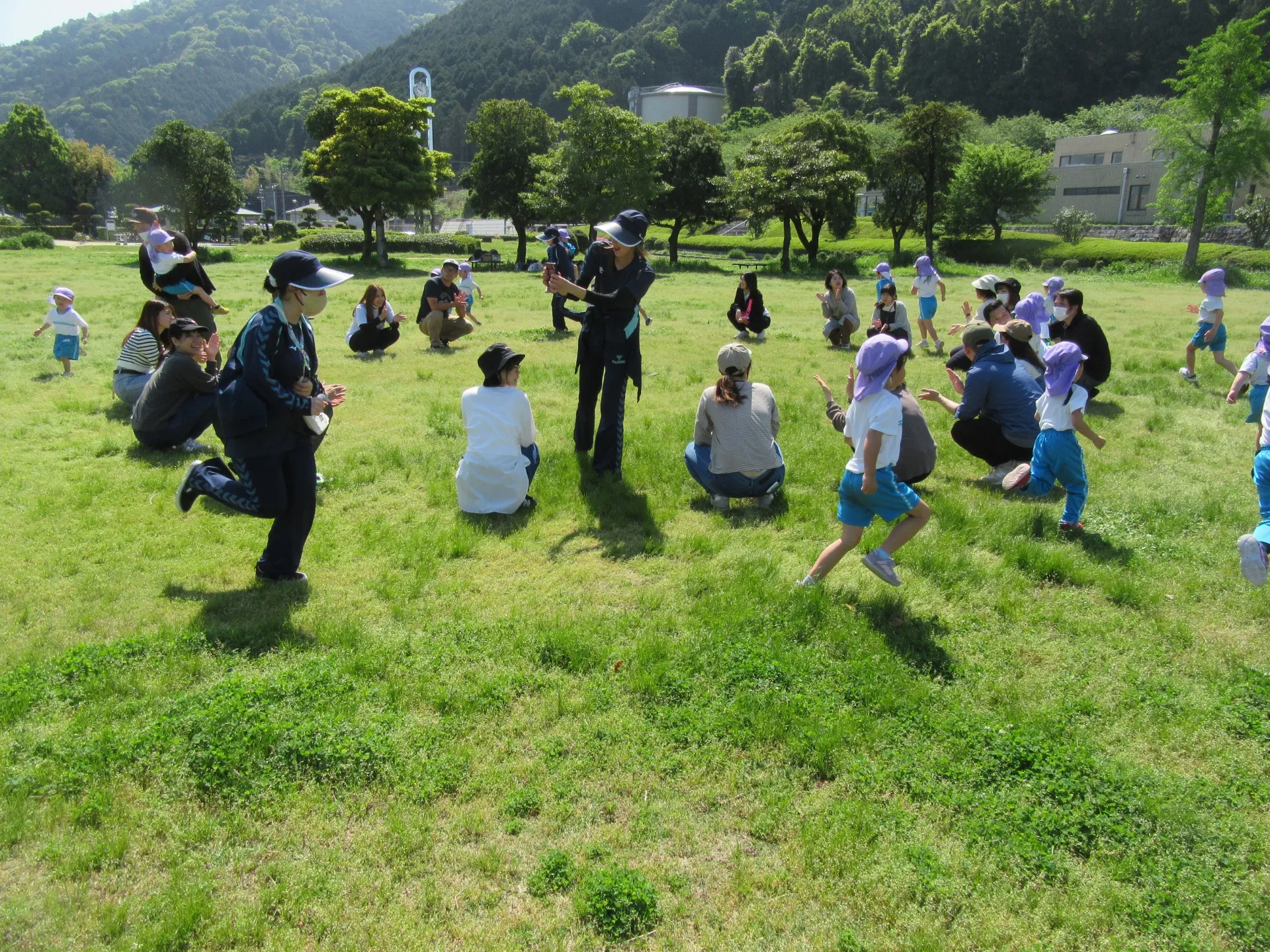 親子遠足(きりん組)：４月25日