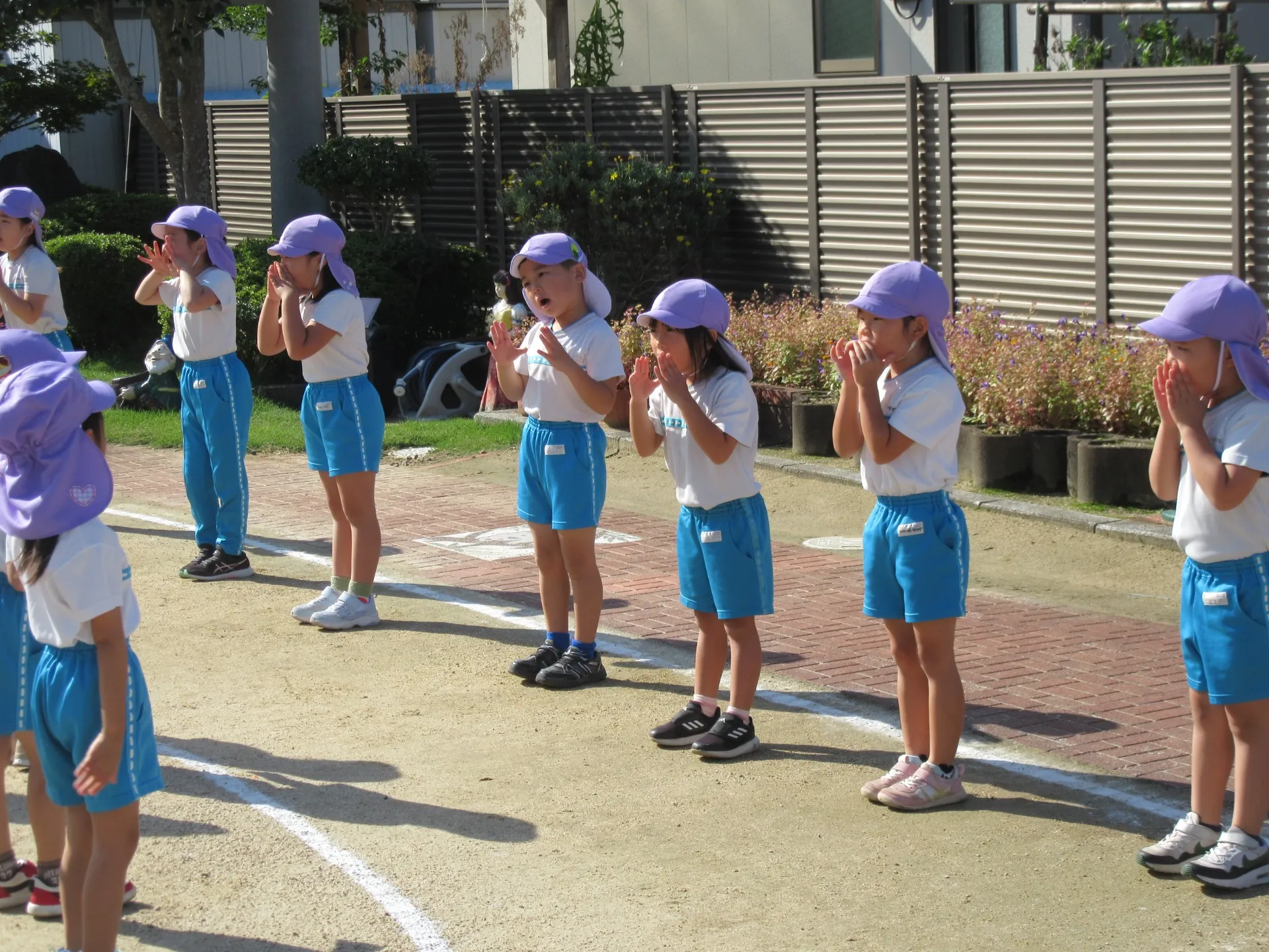 運動会の予行をしたよ(ぞう組、きりん組)１０月２９日