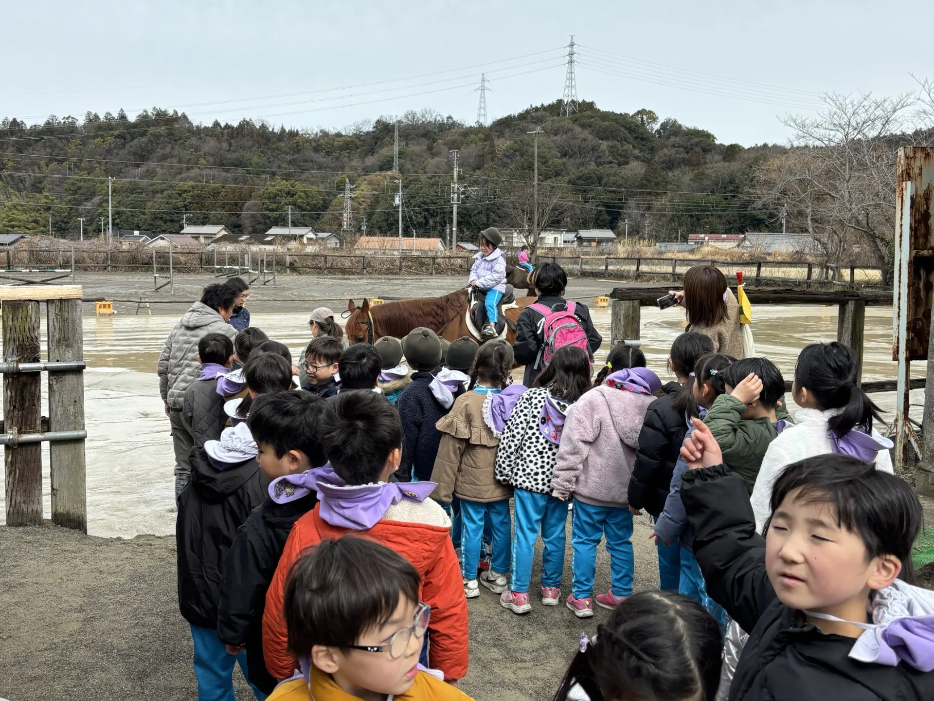 楽しかった乗馬えんそく（年長児、３月６日）