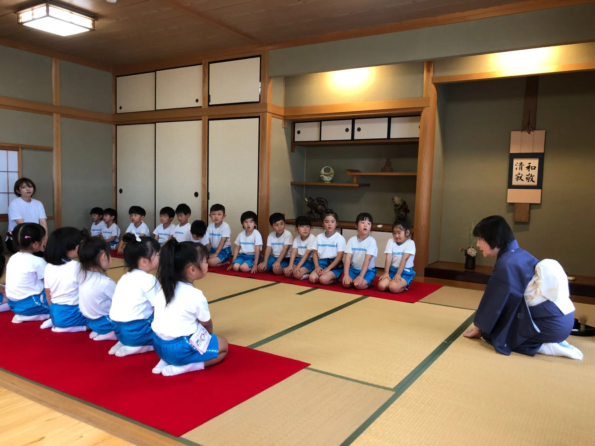茶道教室(2)がありました（年長児、６月１７日）