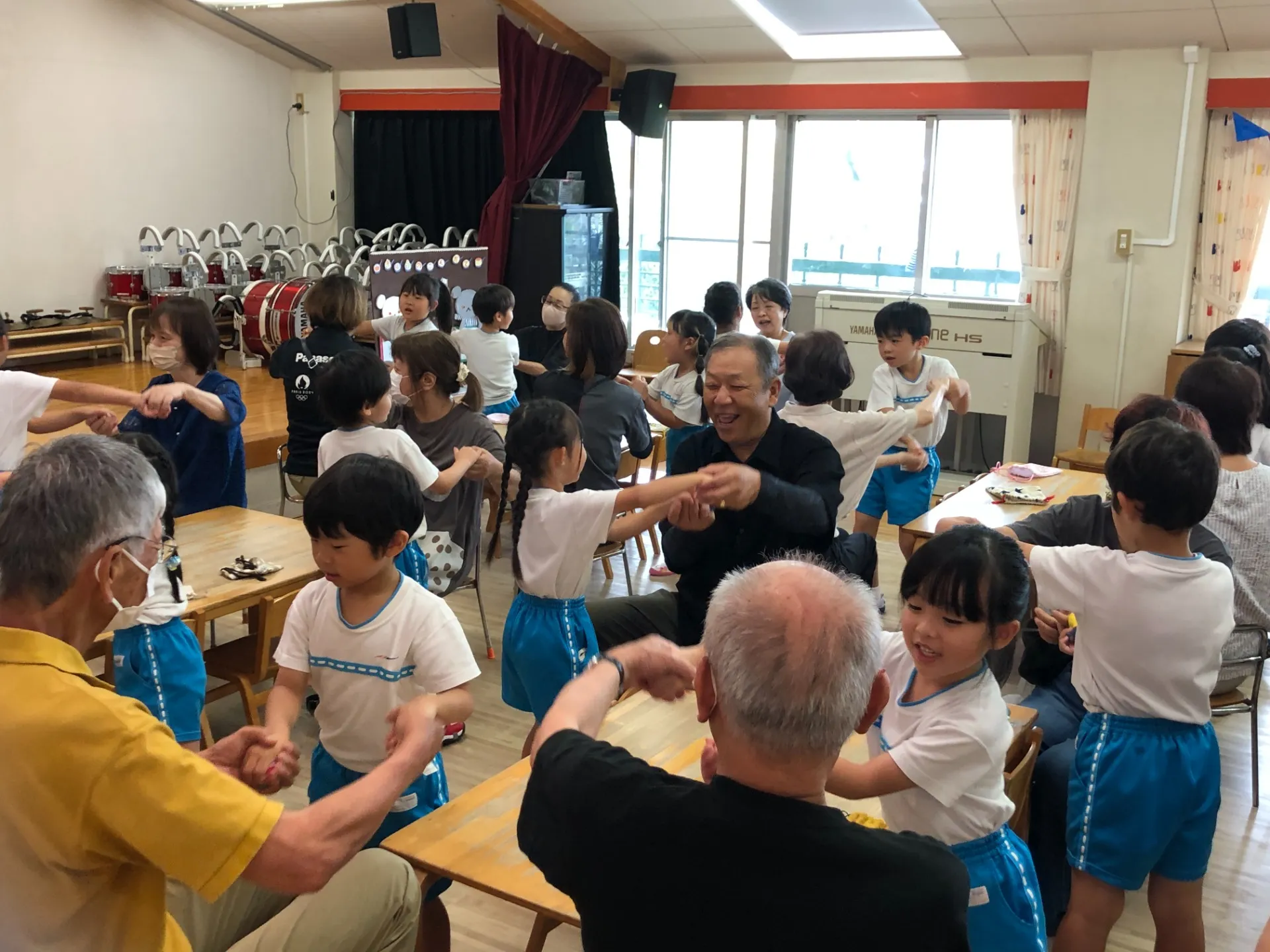 ９月ダーナと年長児祖父母参観（９月１２日）