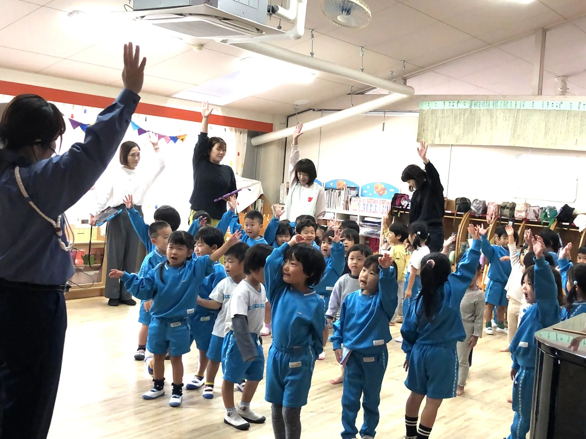 交通安全教室(2.3歳児、10月27日) 