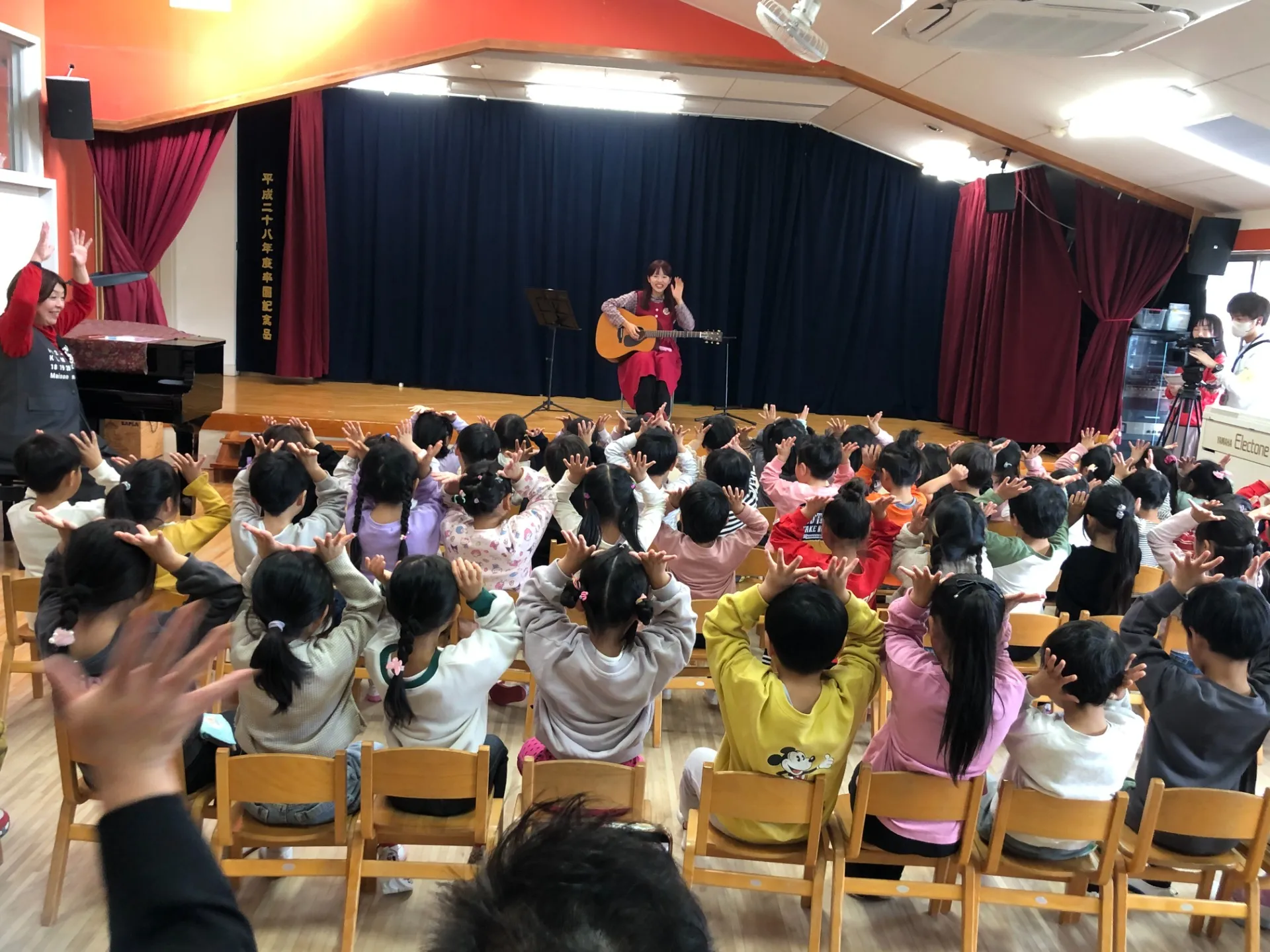 愛顔の保育士応援大使『ちゃんゆい』さんが来園（11月17日）