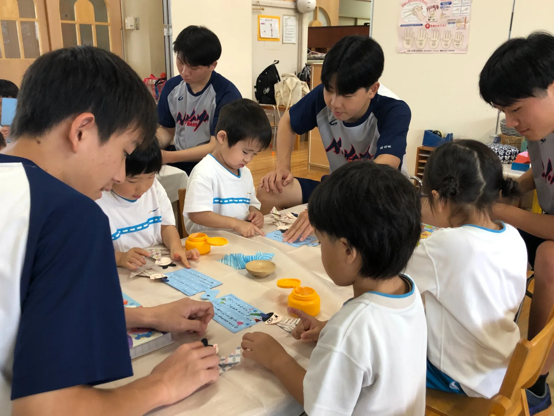 東高生との交流(幼児組、6月23日)