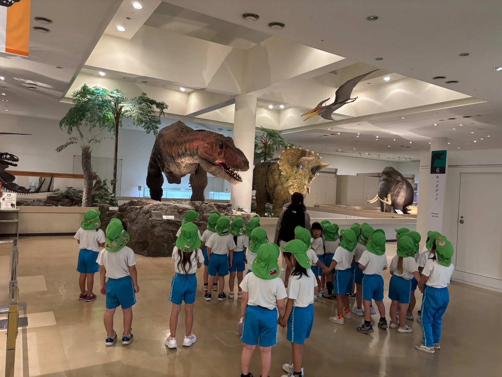 プラネタリウム見学（年長児、７月３日）