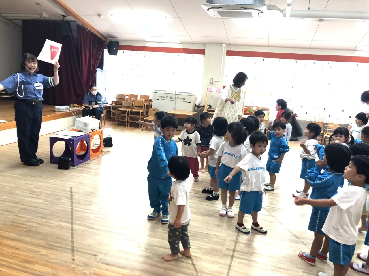 交通安全教室(２・３歳児、１０月１９日) 